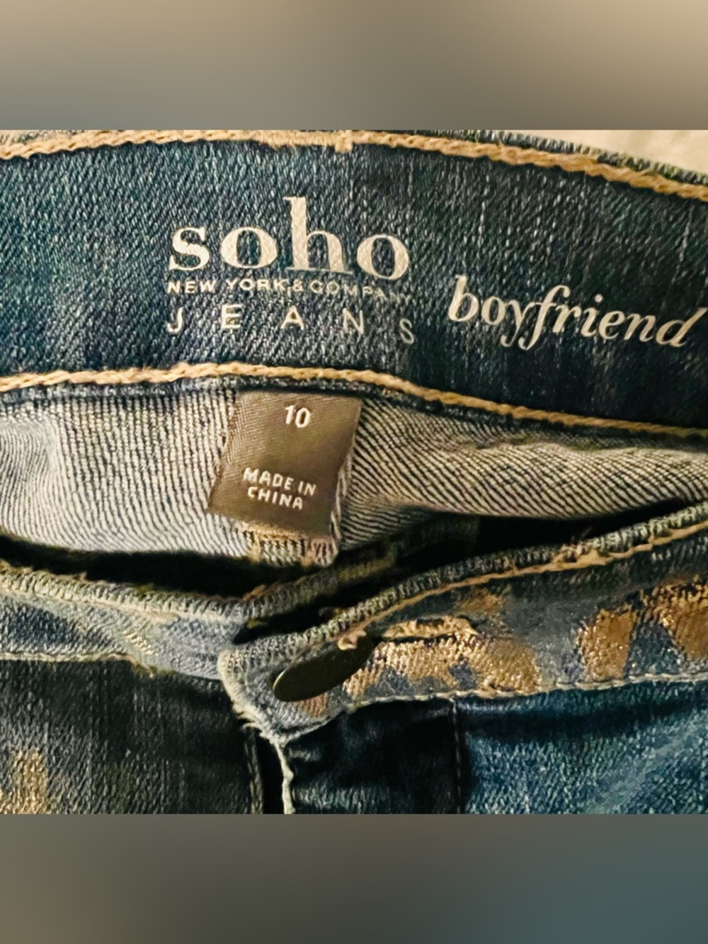 Soho New York & Co Boyfriend Jeans Gold Foil Metallic Raw Hem Size 10 - Picture 4 of 8